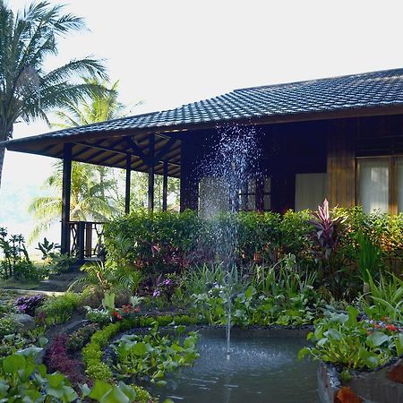Kungkungan Bay Resort Bitung Exterior photo