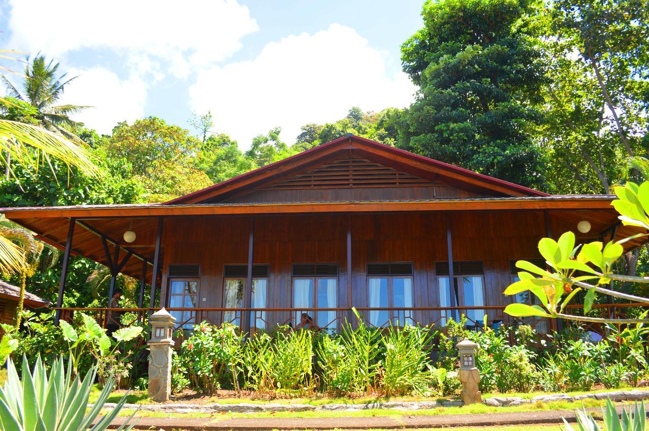 Kungkungan Bay Resort Bitung Exterior photo