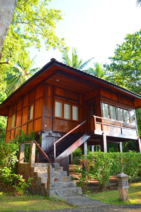 Kungkungan Bay Resort Bitung Exterior photo