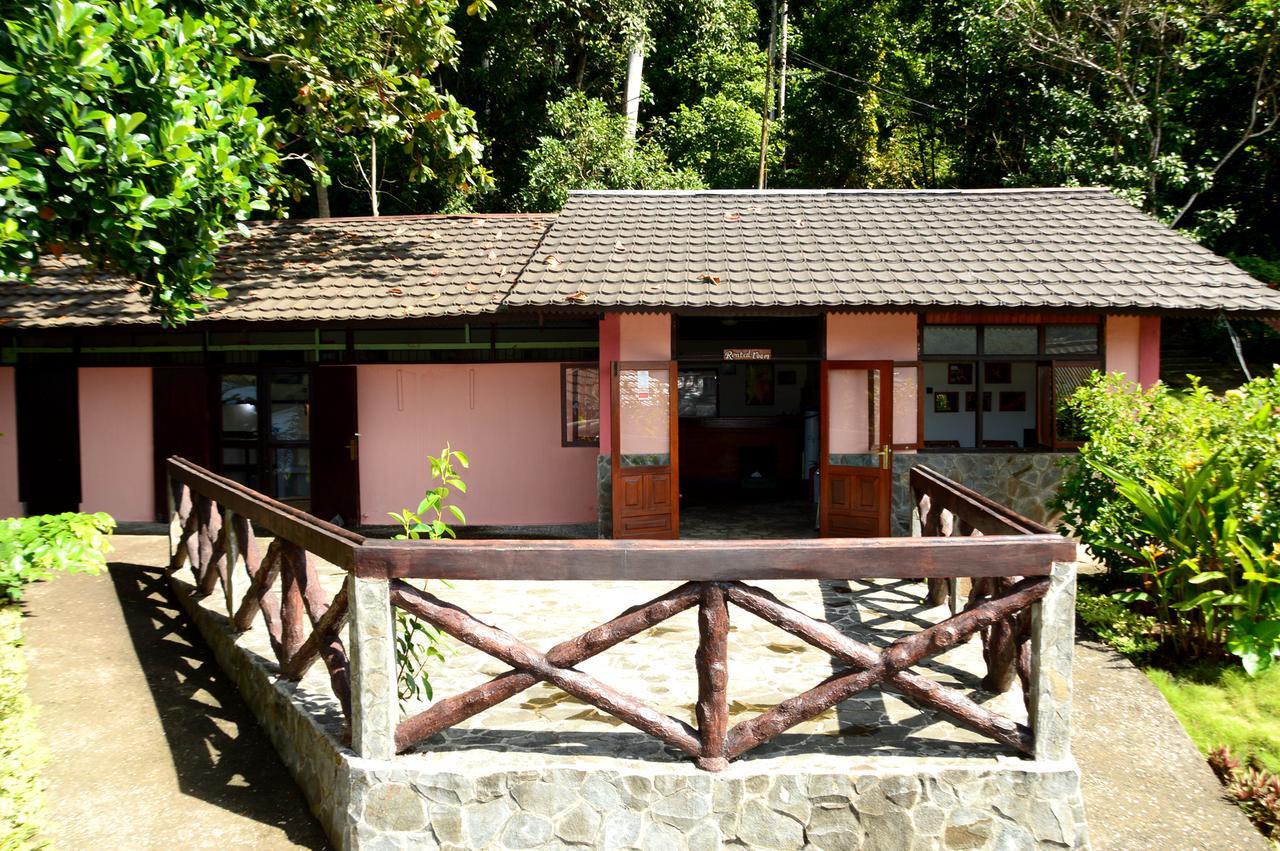 Kungkungan Bay Resort Bitung Exterior photo